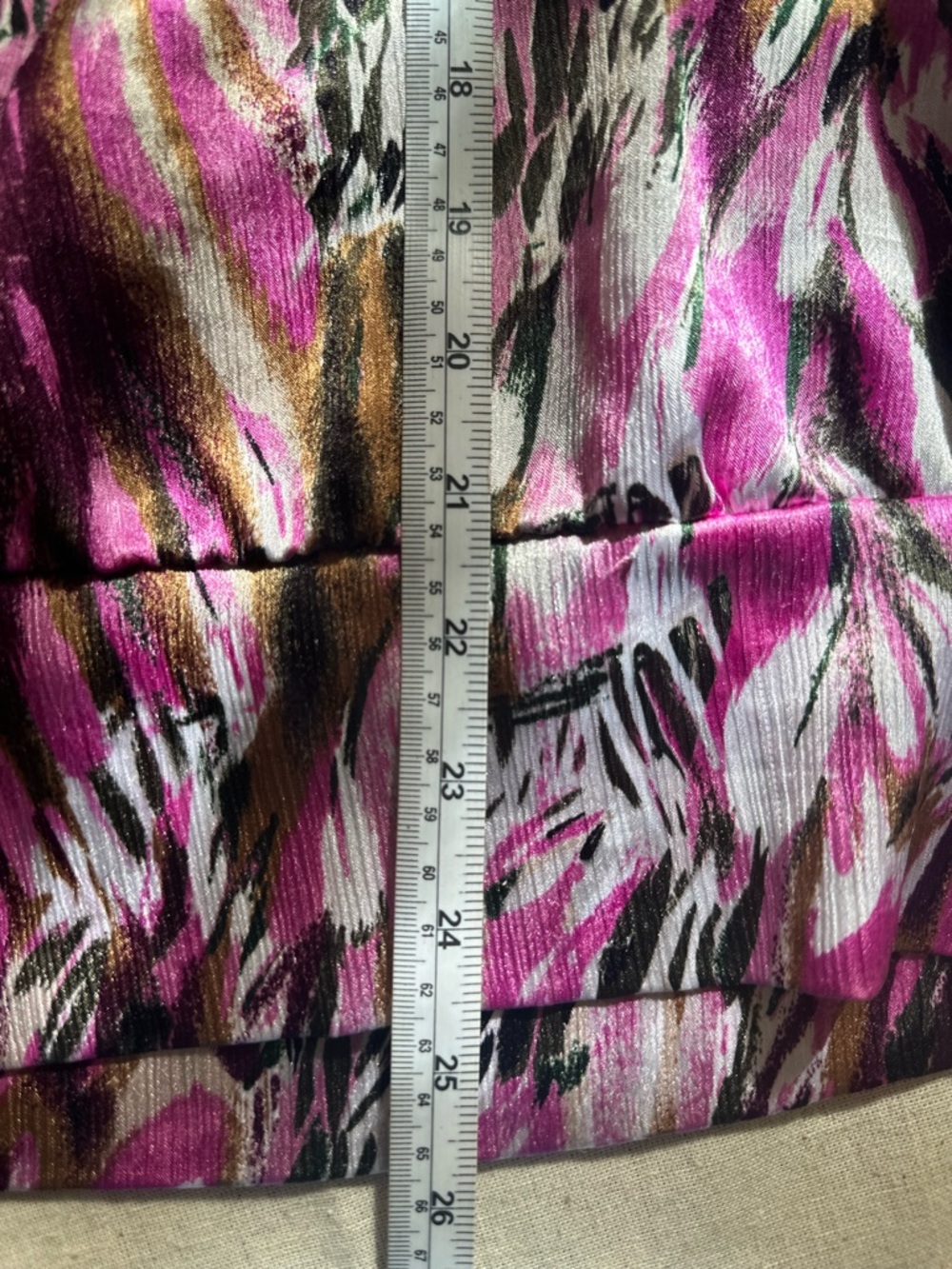 Essentials by Milano Purple Floral Mock Neck Sleeveless satin like Top Y2K small - Picture 6 of 8